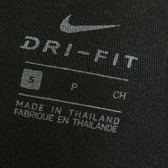 Nike Workout 2 Piece Lot Women's Small Long Sleeve Red Shirt Black Tank Top - Picture 11 of 12